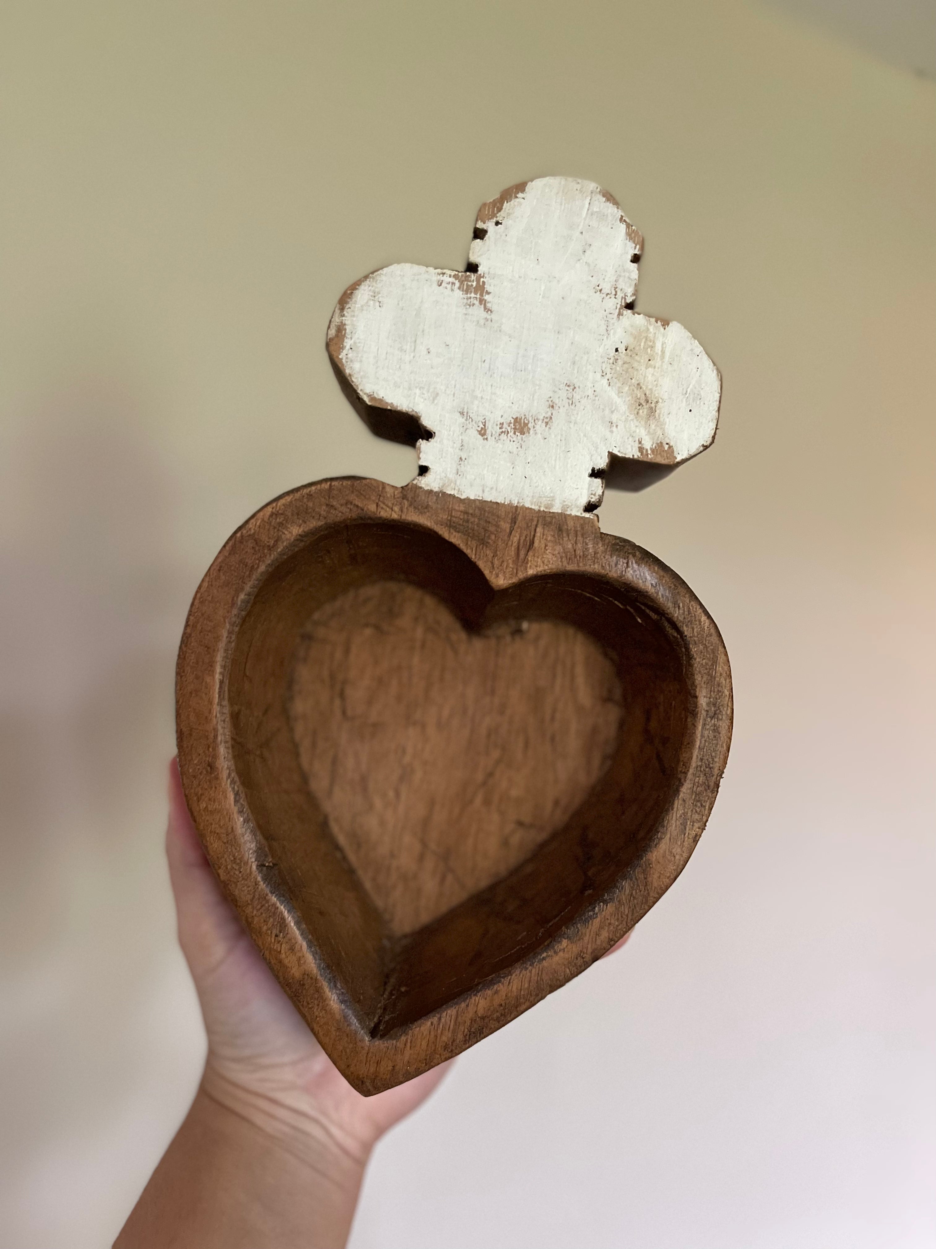 Wooden Corazón Sagrado