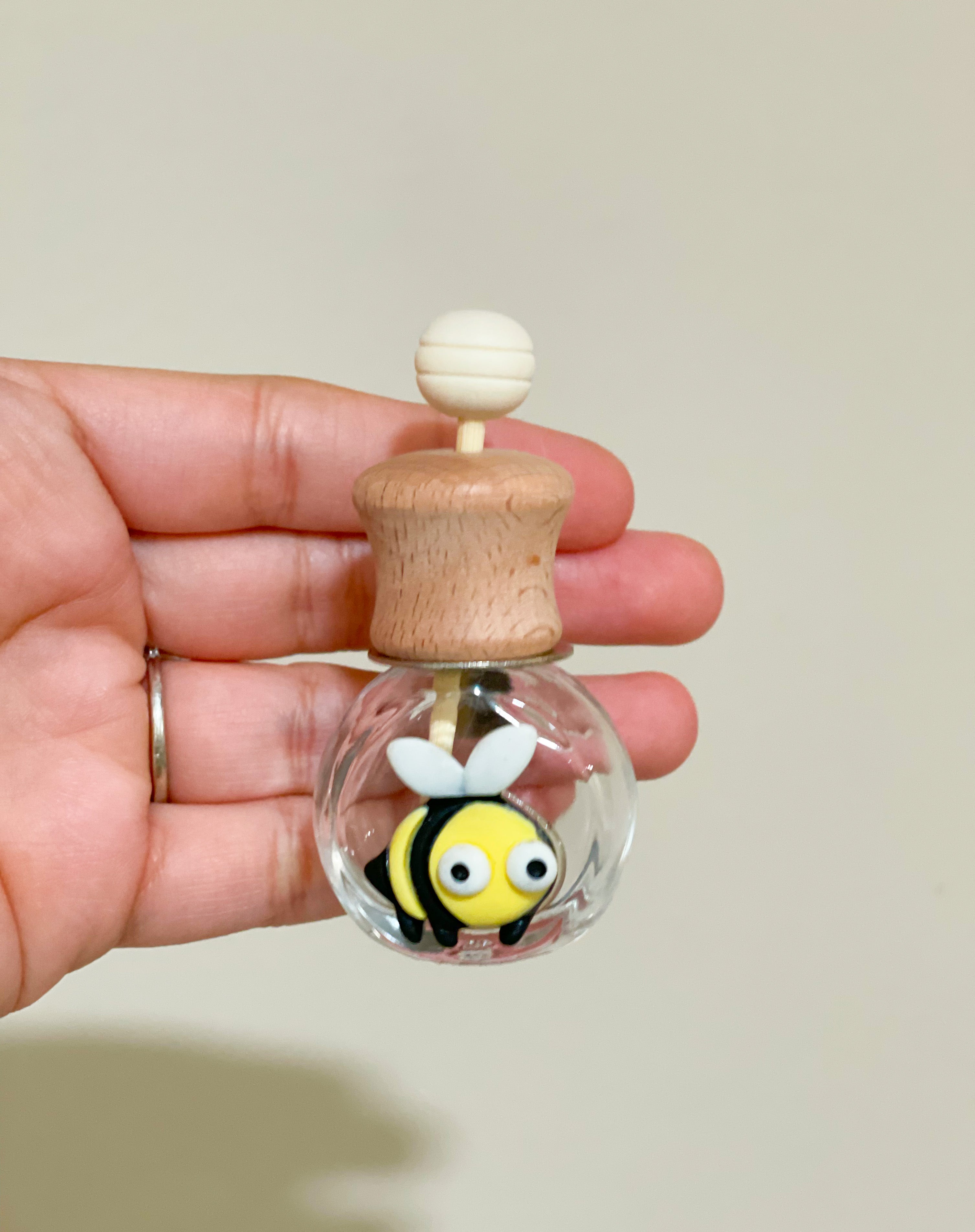 Car Scent Diffuser - Bee Clips
